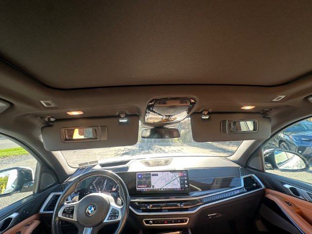 Used 2024 BMW X5 xDrive40i w/ M Sport Package AWD/4WD image 38