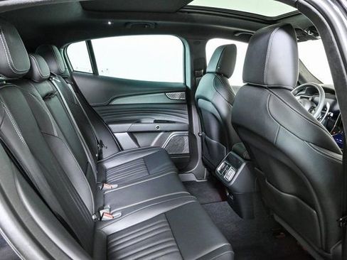 New 2025 Maserati Grecale Trofeo image 26