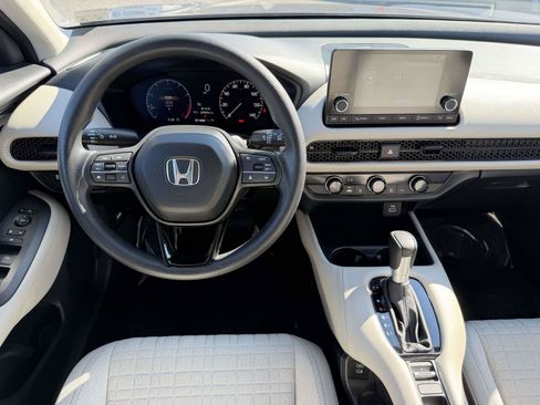 Certified 2024 Honda HR-V LX image 10