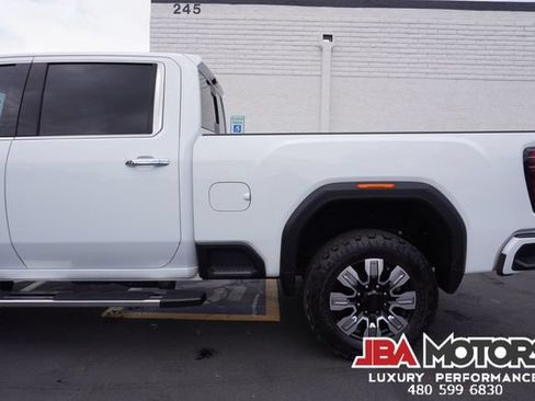 Used 2024 GMC Sierra 2500 Denali w/ Denali Reserve Package AWD/4WD image 16