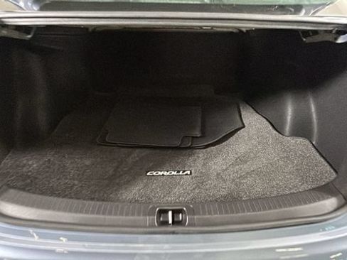 Used 2021 Toyota Corolla LE w/ Carpet Mat Package (TMS) FWD image 27