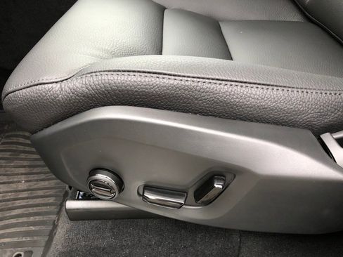 New 2025 Volvo XC90 T8 Plus w/ Protection Package Premier image 14