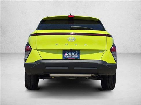 Used 2025 Hyundai Kona SEL AWD/4WD image 6