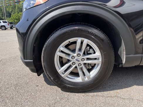 Used 2023 Ford Explorer XLT w/ Equipment Group 202A image 17