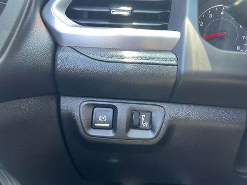 Used 2017 GMC Acadia SLT FWD image 21