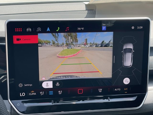 New 2026 Volkswagen GTI SE FWD image 14