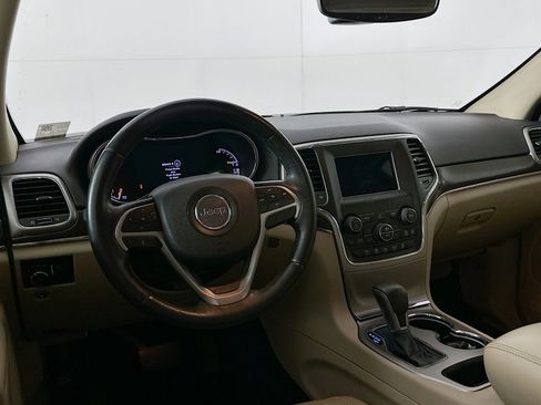 Used 2018 Jeep Grand Cherokee Limited image 17
