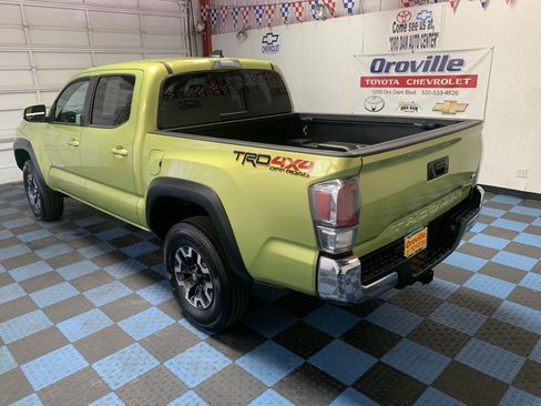 Used 2023 Toyota Tacoma TRD Off-Road image 4