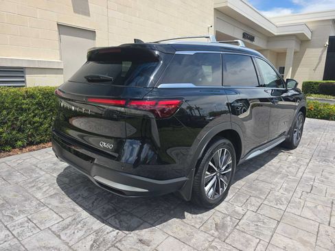 Certified 2026 INFINITI QX60 Luxe w/ Cargo Package FWD image 3