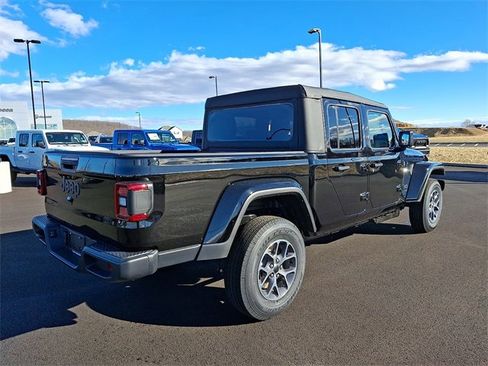 New 2026 Jeep Gladiator Sport image 10