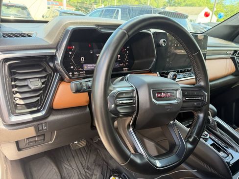 Used 2024 GMC Canyon AT4 AWD/4WD image 19