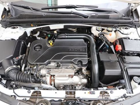 Used 2023 Chevrolet Malibu LS FWD image 25