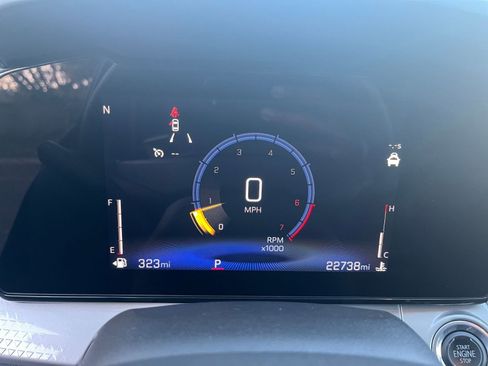 Used 2025 Chevrolet Trax LT image 38