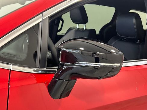 New 2026 Chrysler Pacifica Select AWD/4WD image 12