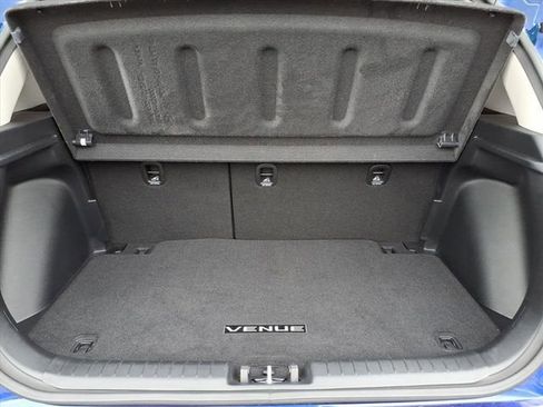 Used 2023 Hyundai Venue SEL FWD image 8