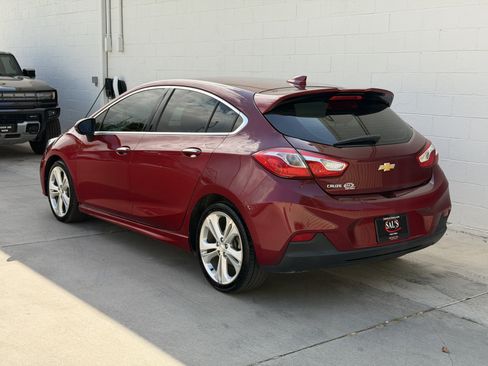 Used 2017 Chevrolet Cruze Premier FWD image 7