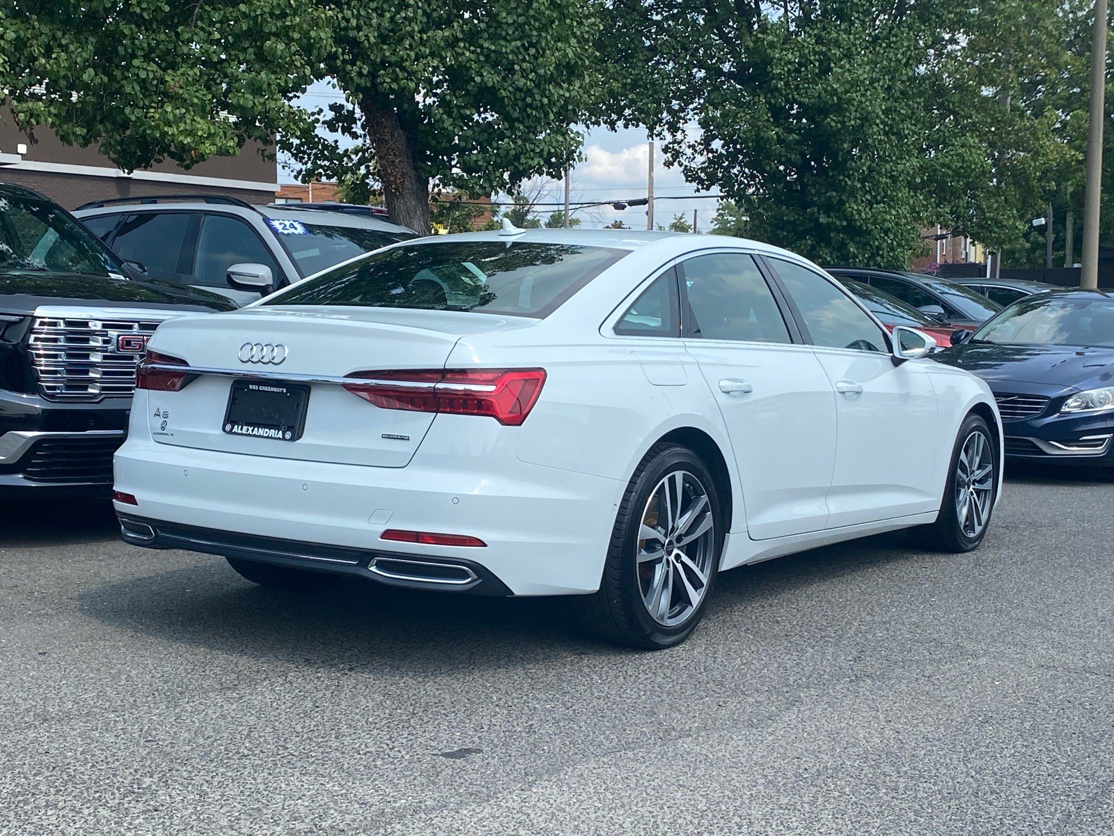Used 2023 Audi A6 Premium Plus w/ Premium Plus Package AWD/4WD image 3