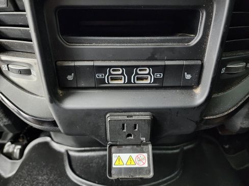 Used 2022 RAM 3500 Limited AWD/4WD image 45