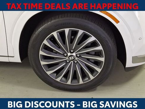 Used 2024 Hyundai Palisade Calligraphy image 9