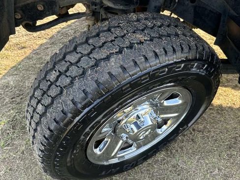 Used 2015 RAM 2500 Tradesman w/ Chrome Appearance Group image 11