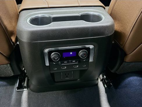 Used 2024 Chevrolet Tahoe High Country w/ Advanced Technology Package RWD image 28