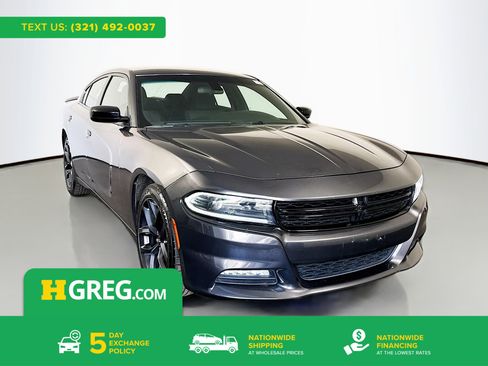 Used 2022 Dodge Charger SXT w/ Driver Convenience Group image 1