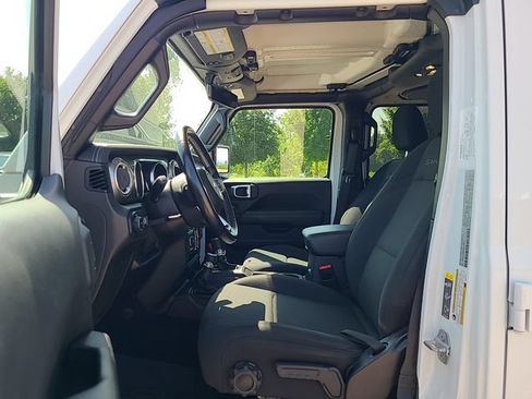 Used 2021 Jeep Wrangler Unlimited Sahara w/ Uconnect 4C Nav & Sound Group AWD/4WD image 12