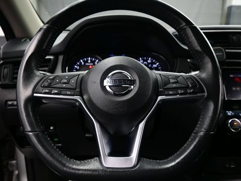 Used 2018 Nissan Rogue SV AWD/4WD image 24