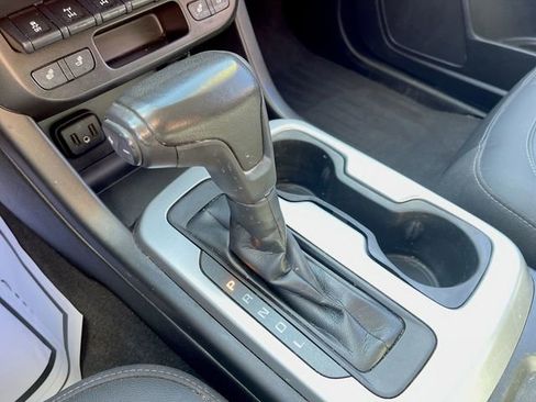 Used 2021 Chevrolet Colorado ZR2 w/ ZR2 Midnight Special Edition image 16