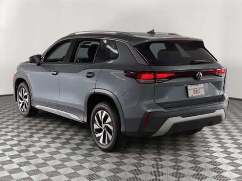 Used 2025 Volkswagen Tiguan S FWD image 3