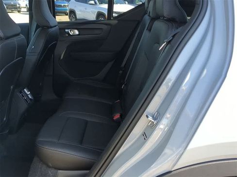 Used 2026 Volvo XC40 B5 Plus w/ Protection Package Premier image 18