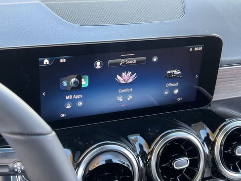 Certified 2026 Mercedes-Benz GLB 250 4MATIC image 18