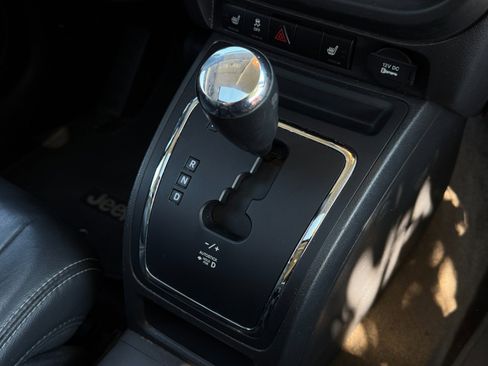 Used 2015 Jeep Patriot High Altitude image 36