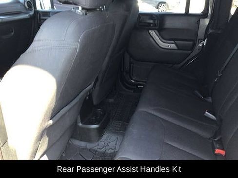Used 2018 Jeep Wrangler Unlimited Sport AWD/4WD image 31