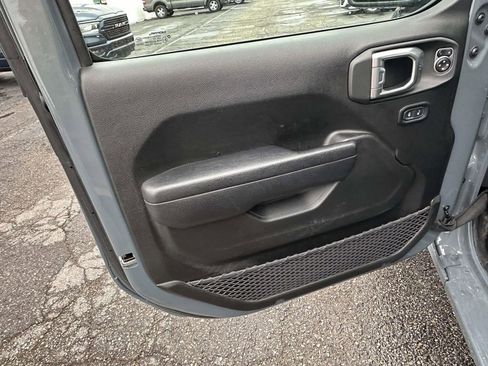 Used 2024 Jeep Wrangler Unlimited Sport AWD/4WD image 15