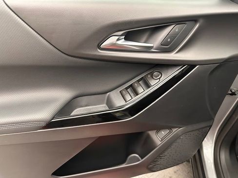 New 2026 Chevrolet Equinox LT FWD image 16