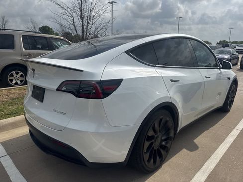 Used 2022 Tesla Model Y Performance AWD/4WD image 3