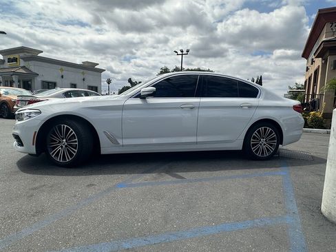 Used 2020 BMW 530i w/ Convenience Package RWD image 2