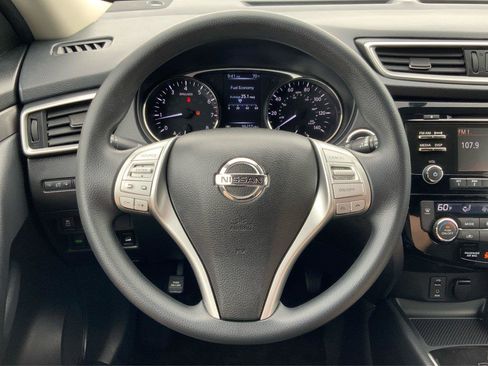Used 2016 Nissan Rogue SV AWD/4WD image 16