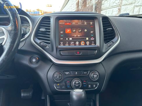 Used 2014 Jeep Cherokee Limited w/ Trailer Tow Group image 26