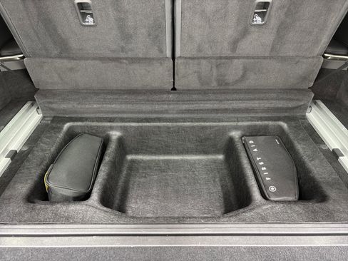 Used 2024 Rivian R1S Adventure image 29