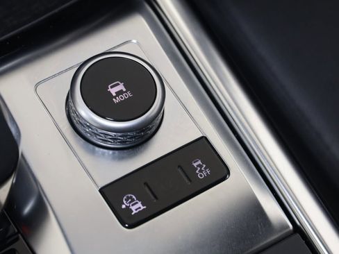 Used 2024 Jaguar XF R-Dynamic SE image 31