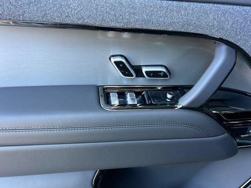 New 2026 Land Rover Range Rover Sport SE AWD/4WD image 13
