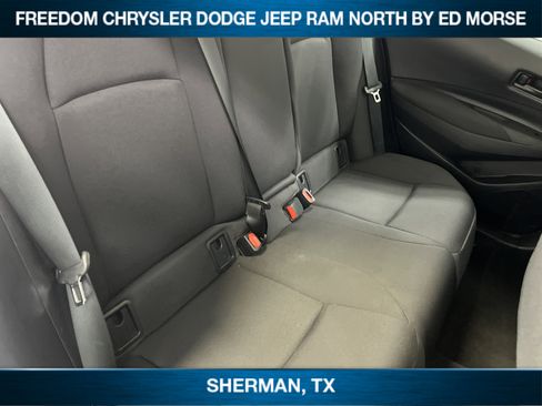 Used 2025 Toyota Corolla LE image 8