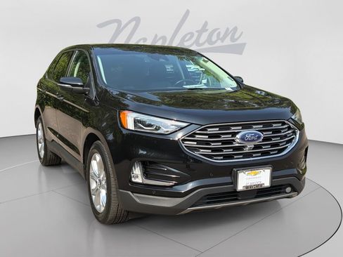 Used 2020 Ford Edge Titanium w/ Equipment Group 301A AWD/4WD image 8