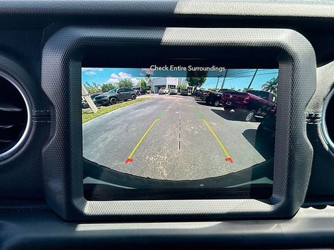 Used 2022 Jeep Wrangler Unlimited Rubicon 4xe w/ Safety Group image 15