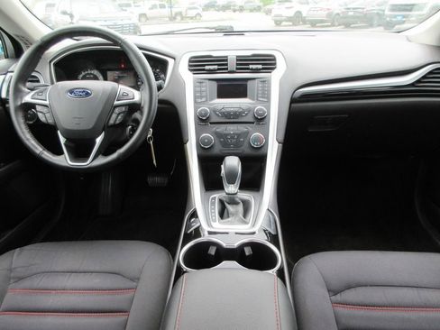 Used 2016 Ford Fusion SE w/ Equipment Group 201A image 15