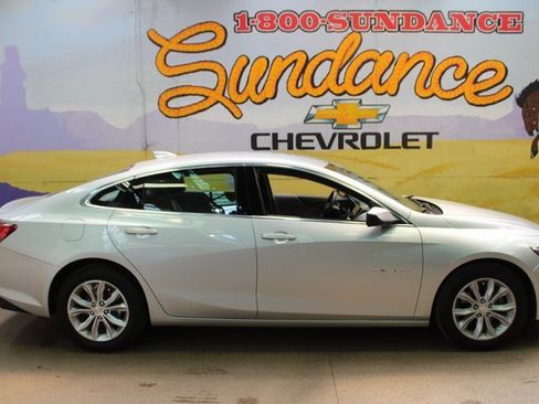 Used 2022 Chevrolet Malibu LT image 1