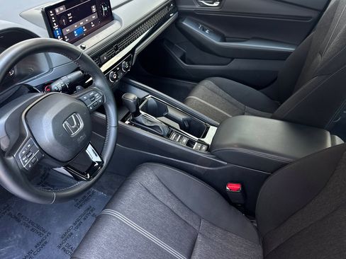 Used 2024 Honda Accord Sport image 4