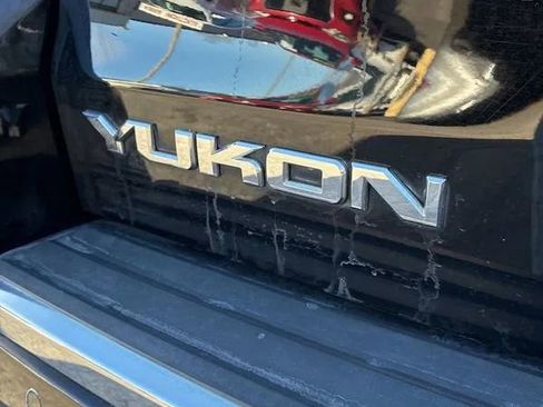 Used 2018 GMC Yukon Denali w/ Denali Ultimate Package image 9